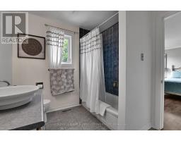 2153 East Acres Road, Ottawa, ON K1J9A6 Photo 19