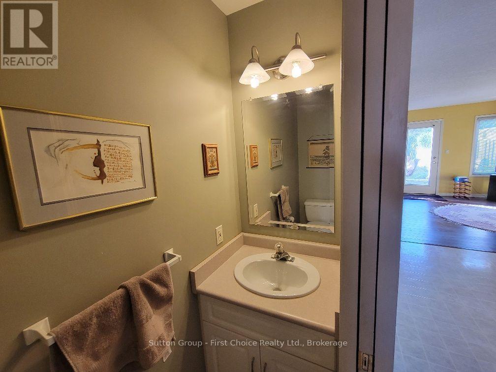 24 Hyde Road — photo 17