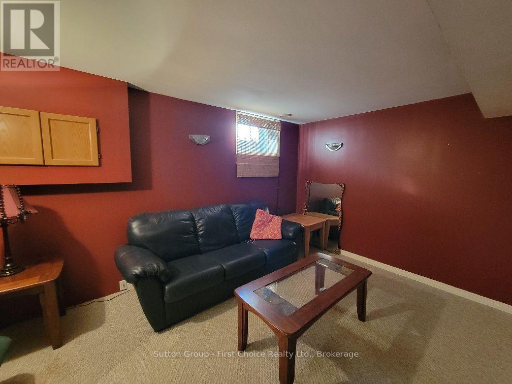 24 Hyde Road — photo 19