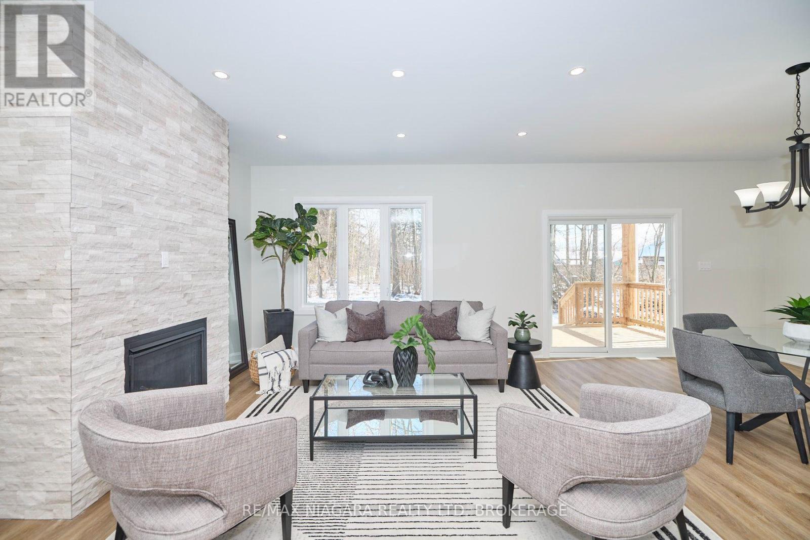 196 BERNARD AVENUE - 16