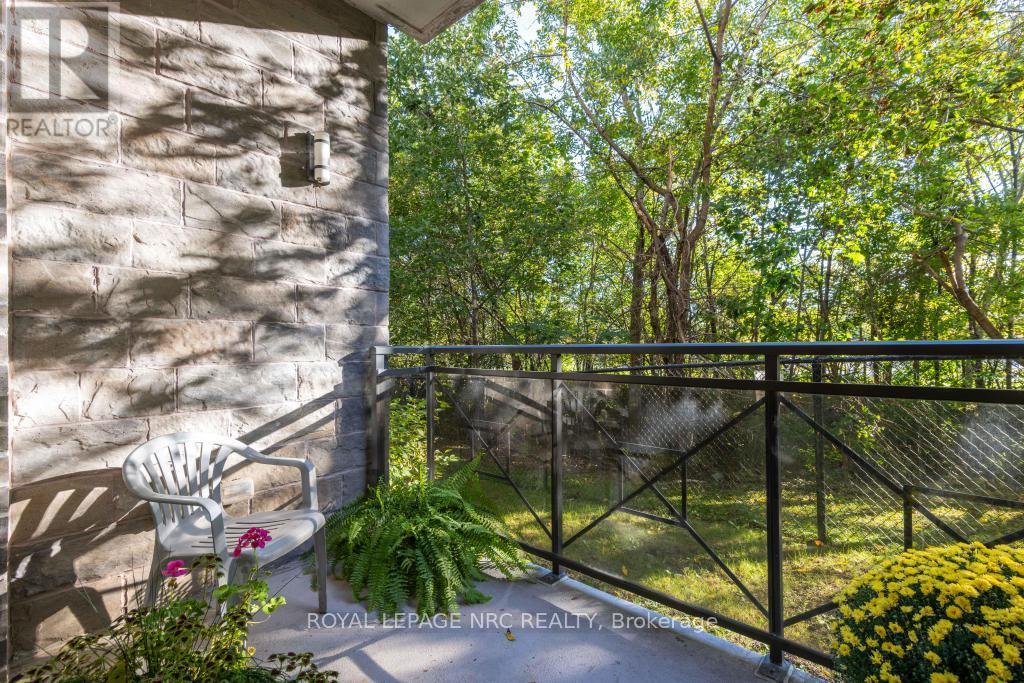 #103 379 SCOTT STREET - 2