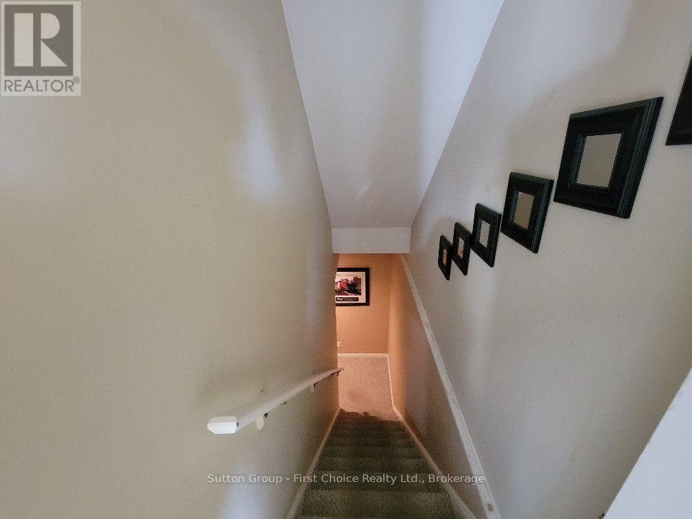 24 Hyde Road — photo 18