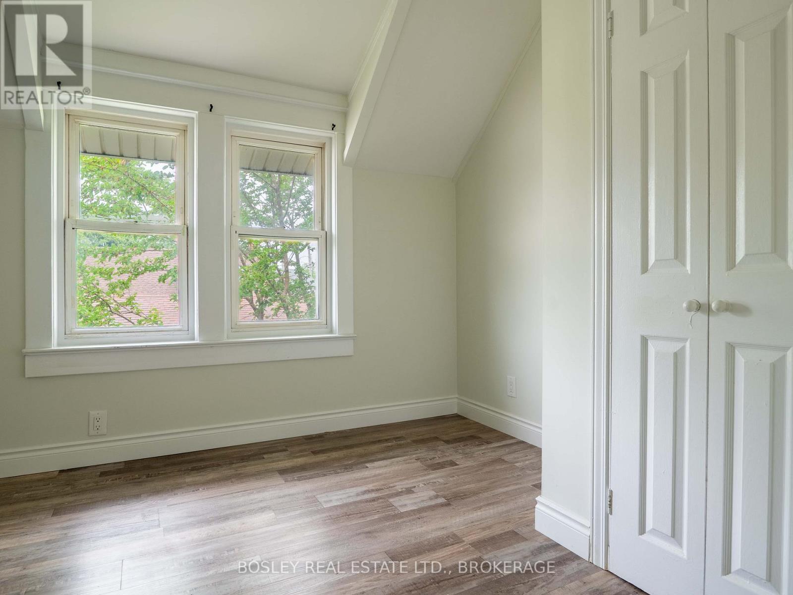 5 Herrick Avenue — photo 13