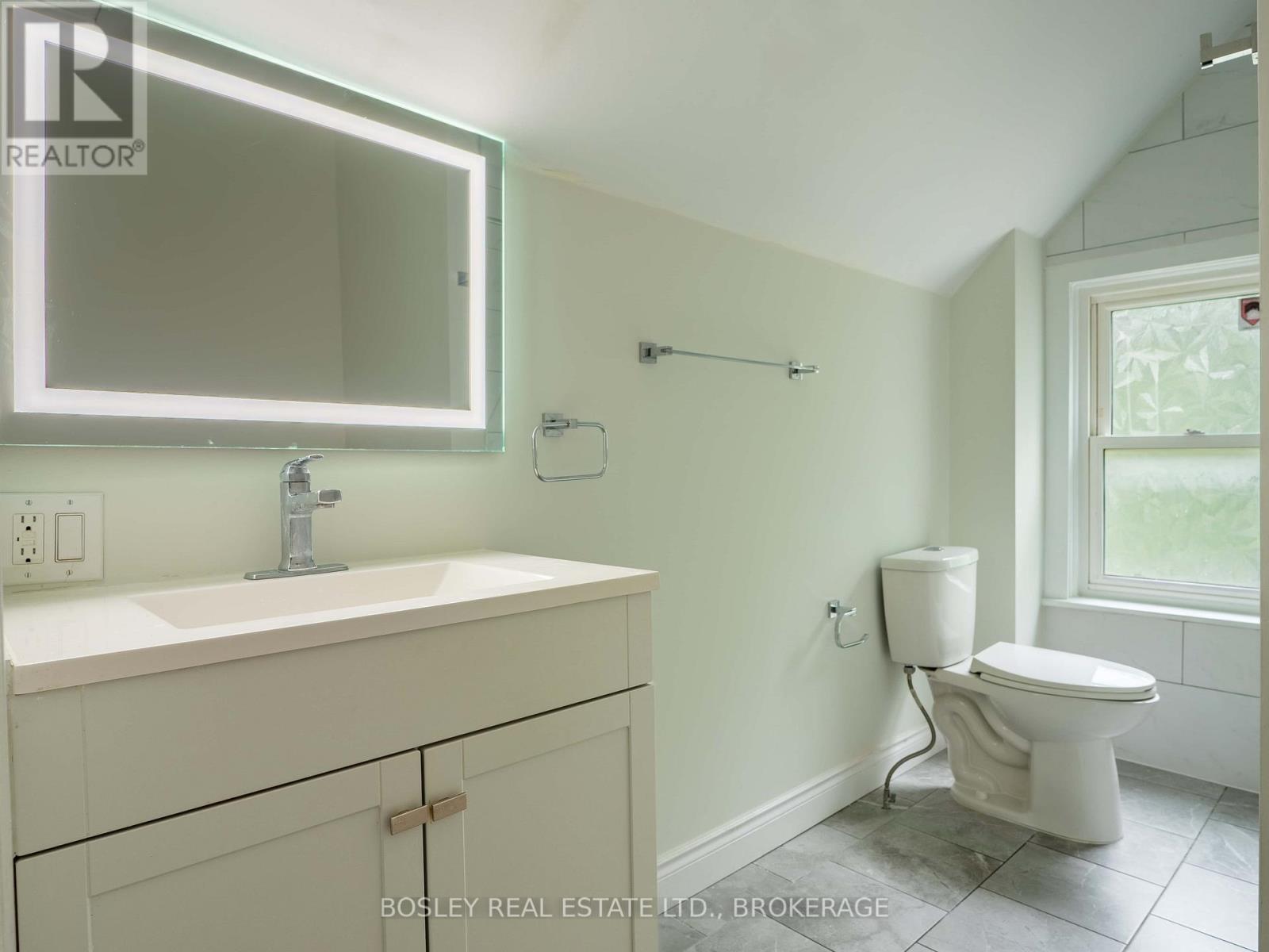 5 Herrick Avenue — photo 15