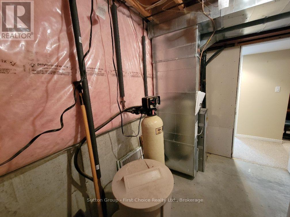 24 Hyde Road — photo 27