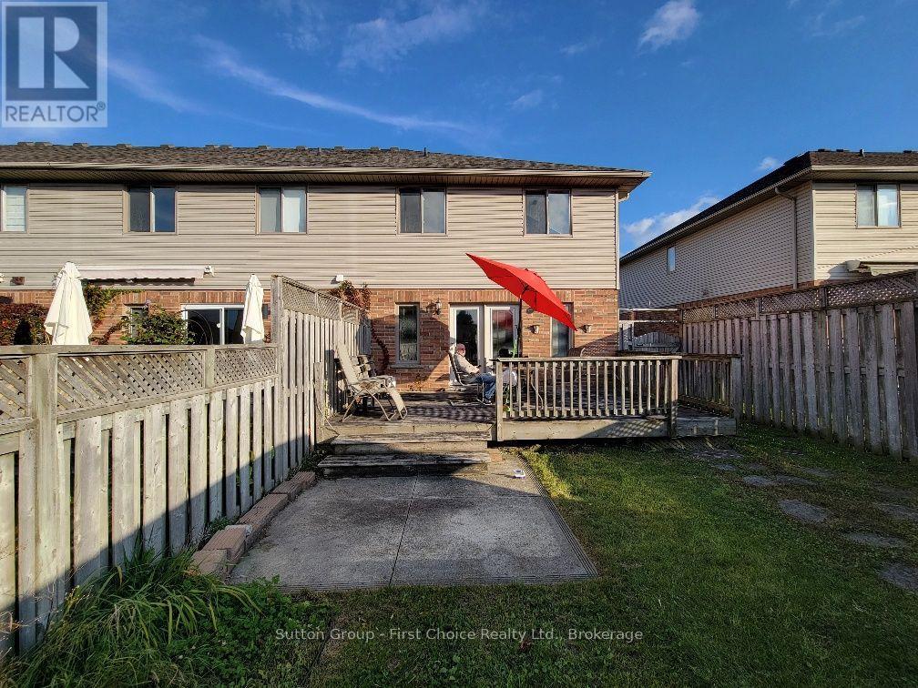 24 Hyde Road — photo 34