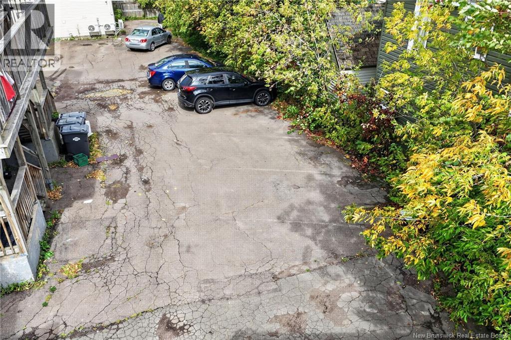 371 Lutz Street - 18