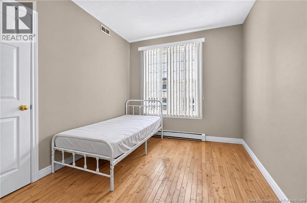 371 Lutz Street - 27