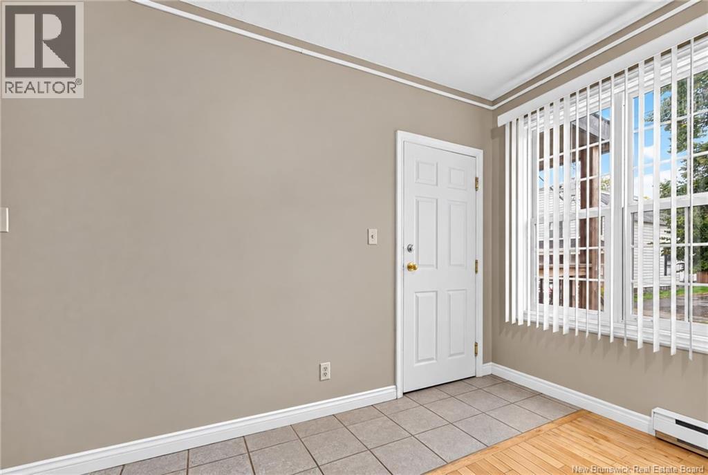 371 Lutz Street - 33