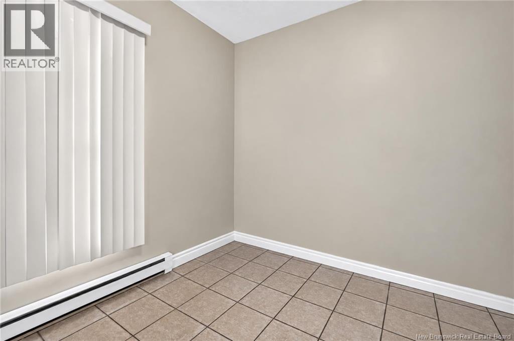 371 Lutz Street - 35