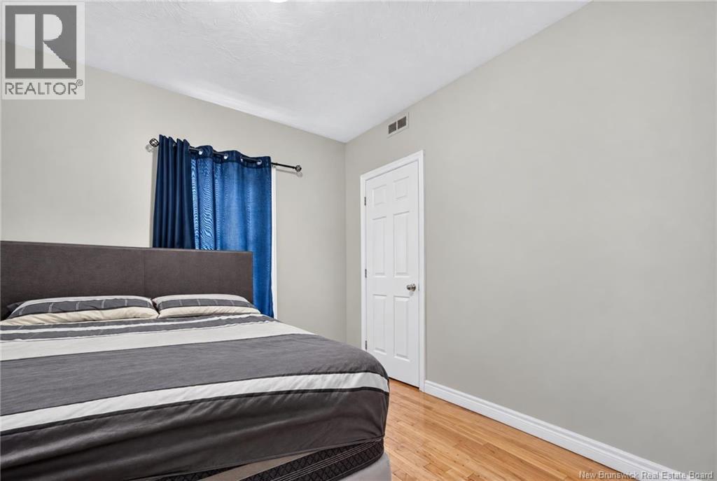 371 Lutz Street - 38