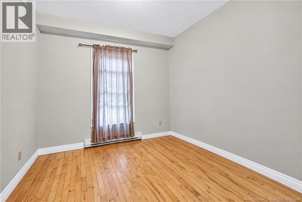 371 Lutz Street - 41