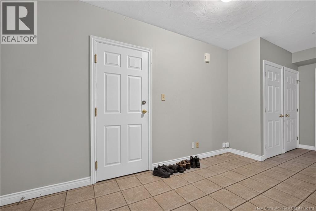 371 Lutz Street - 42