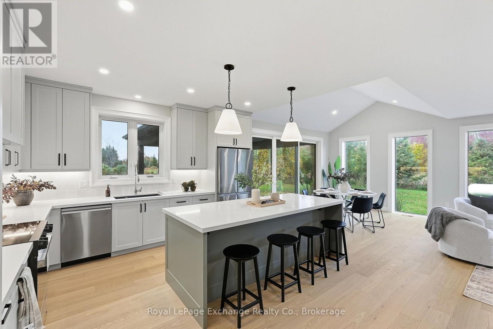 104 BUTTERNUT COURT - 18