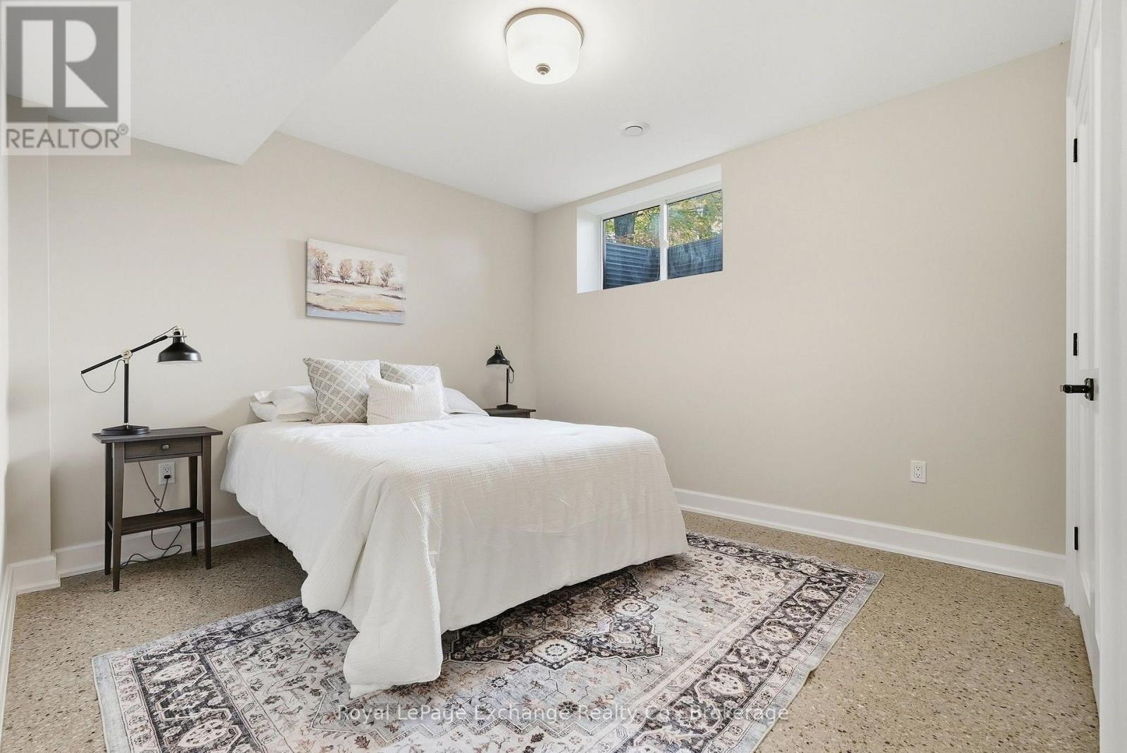 104 BUTTERNUT COURT - Image 34