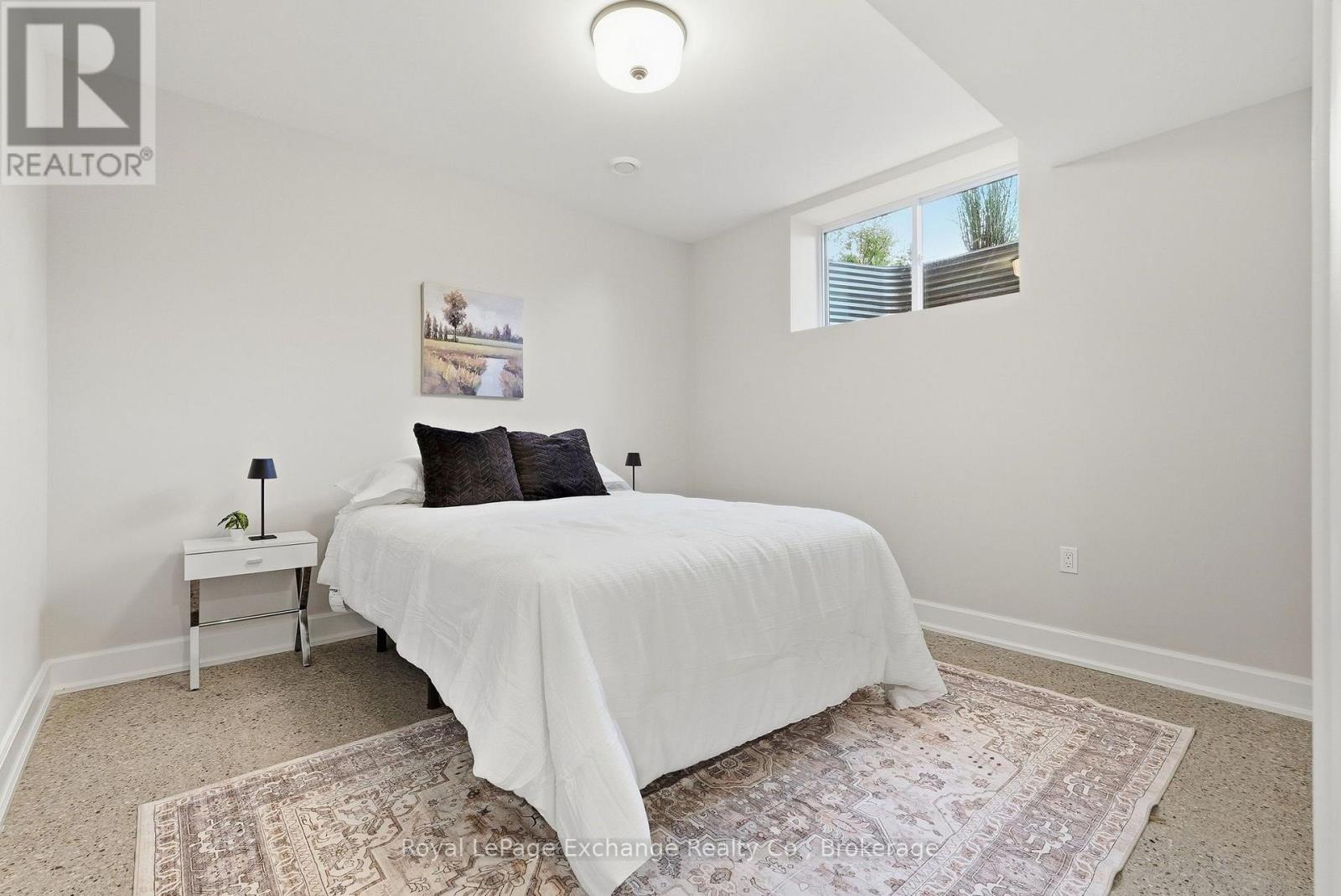 104 BUTTERNUT COURT - 35