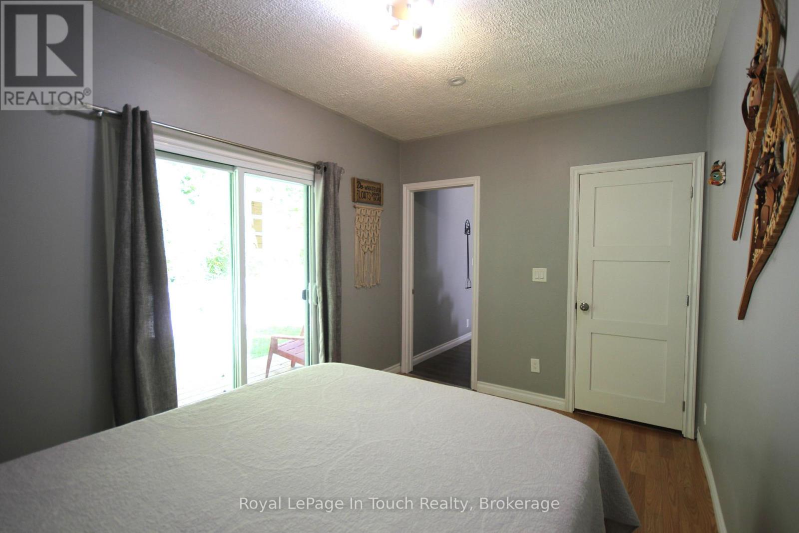 18 SHADY GLEN LANE - 16
