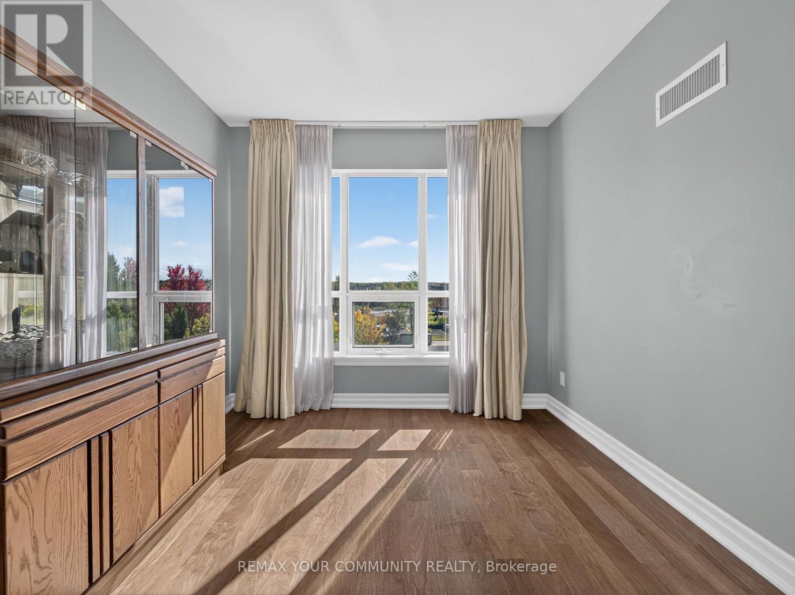 306- 180 John West Way, Aurora, ON photo 23