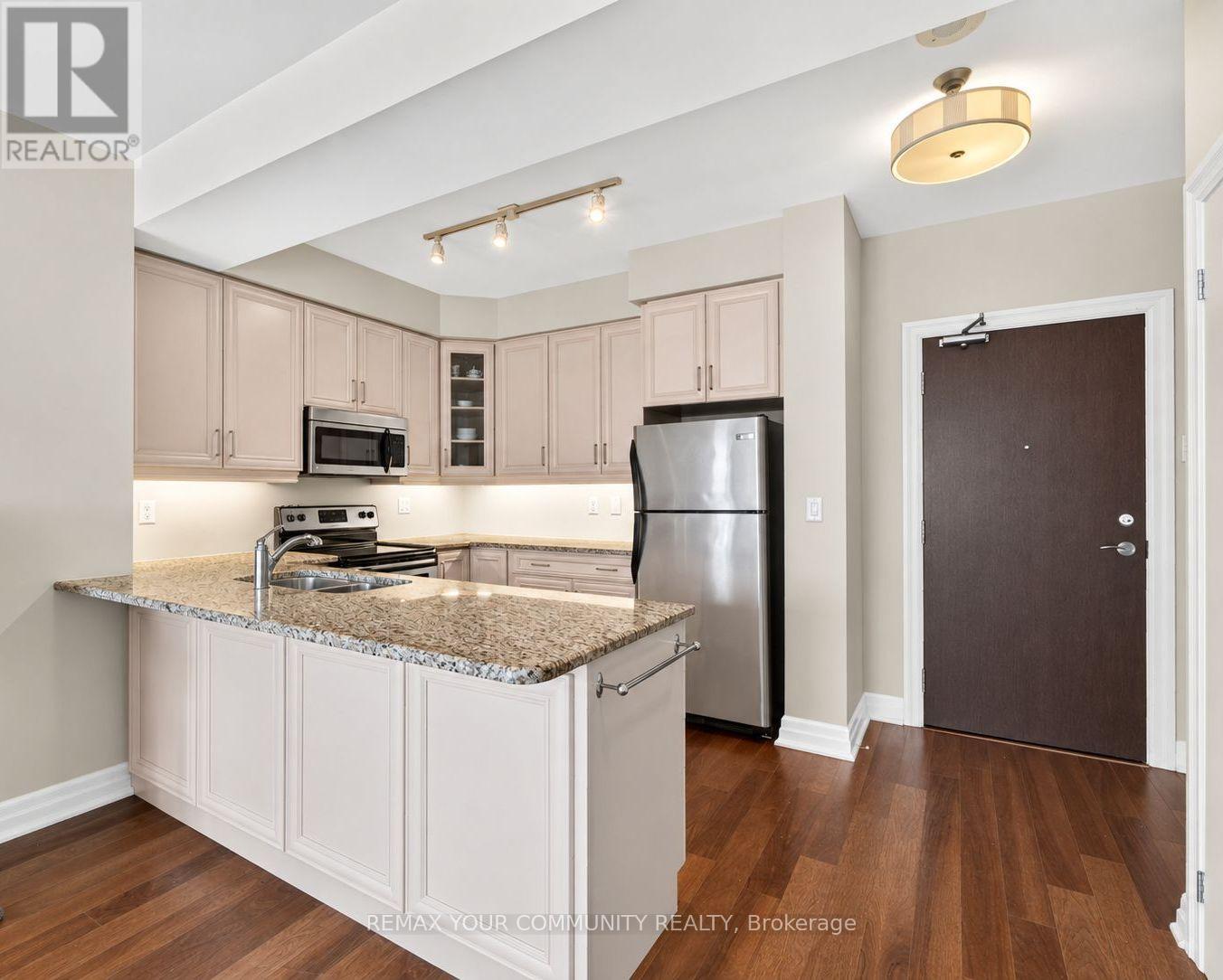 306- 180 John West Way, Aurora, ON photo 4