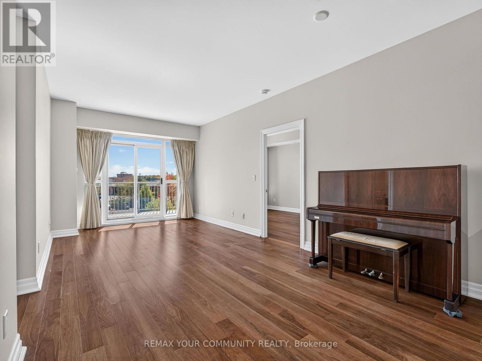 306- 180 John West Way, Aurora, ON photo 6