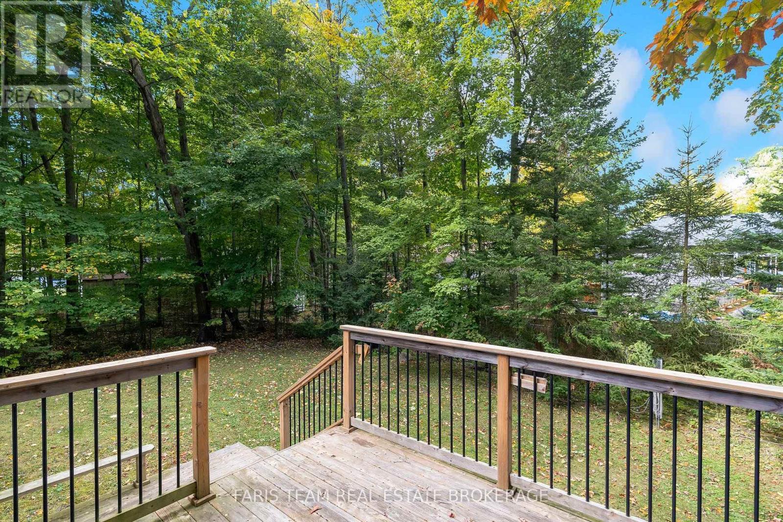 8 Pinecone Avenue, Tiny, ON photo 18