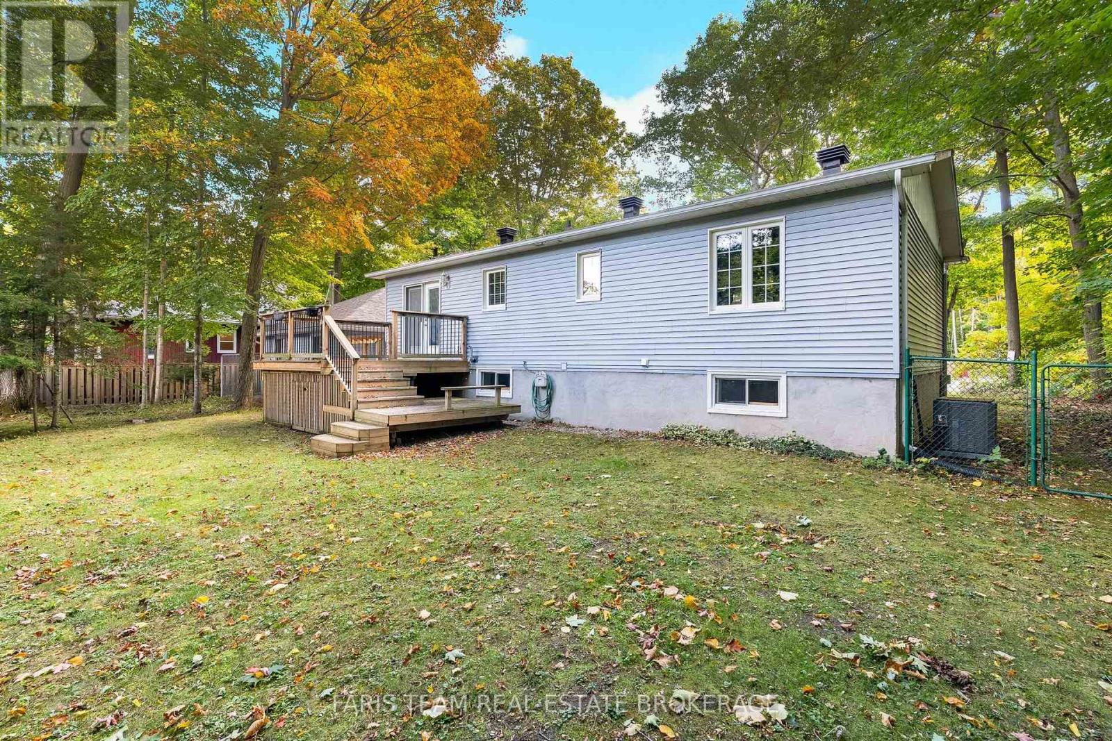 8 Pinecone Avenue, Tiny, ON photo 19