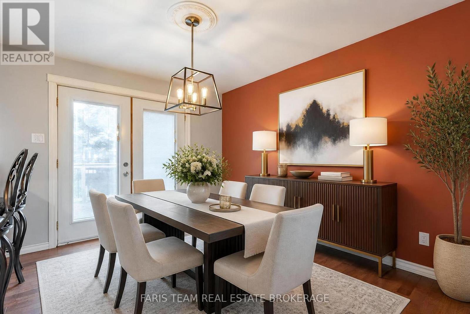 8 Pinecone Avenue, Tiny, ON photo 5