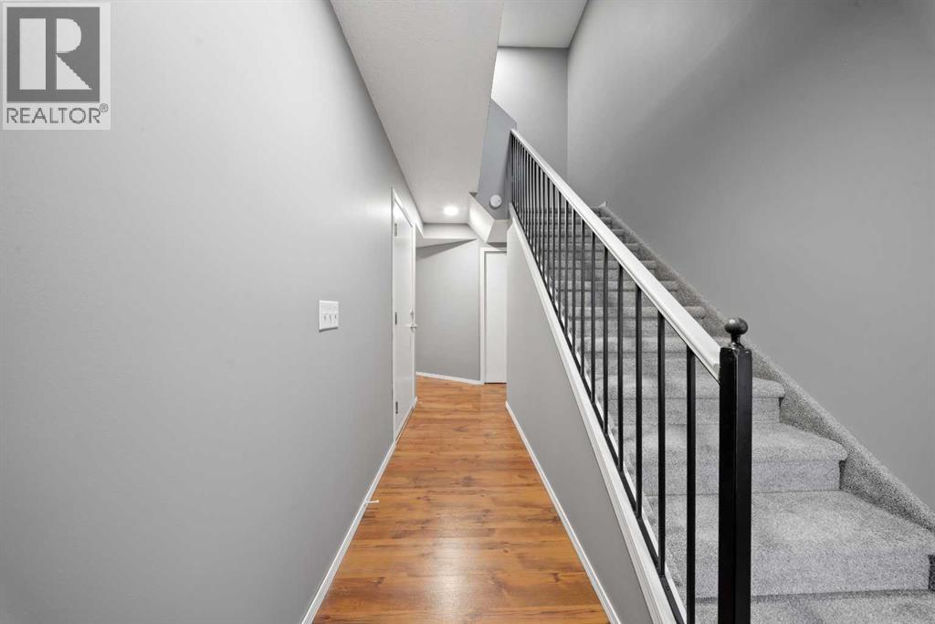 13 Country Hills Rise NW - 2
