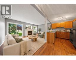 13 Country Hills Rise NW - photo 5