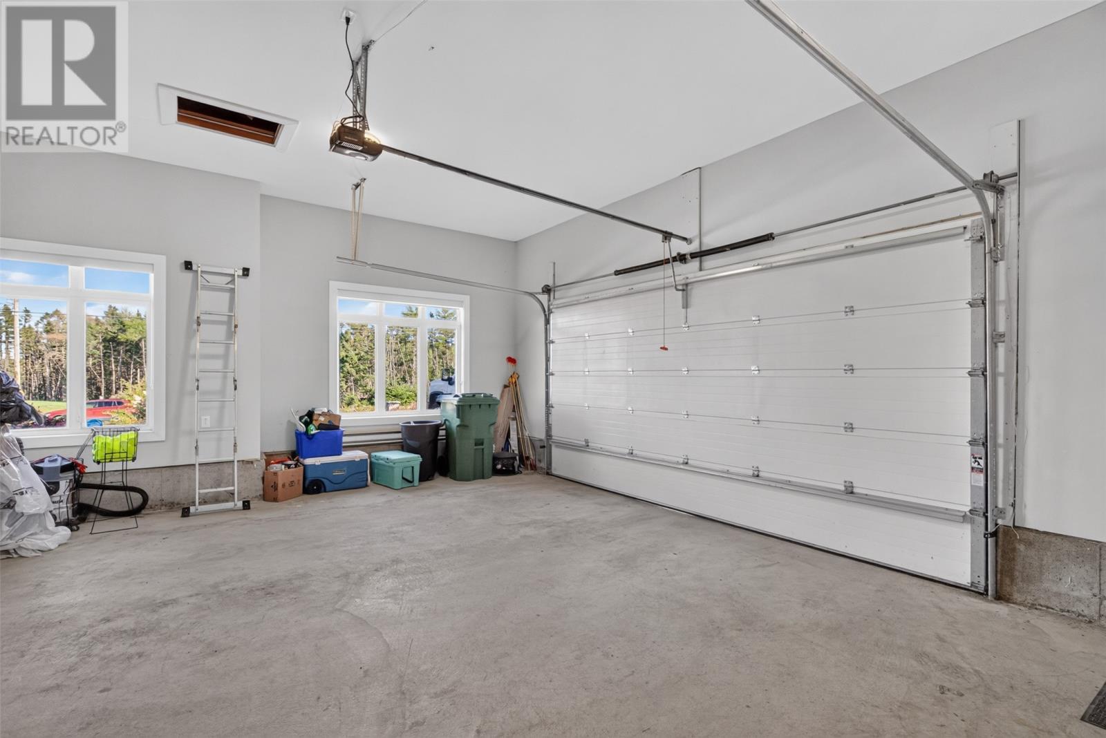34 EDGEWATER Lane - 37