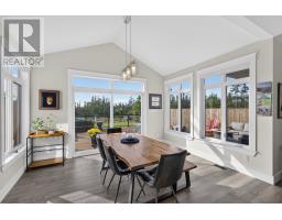 34 Edgewater Lane thumbnail 19