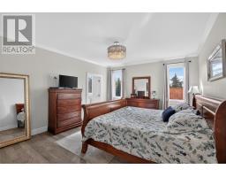 34 Edgewater Lane thumbnail 21