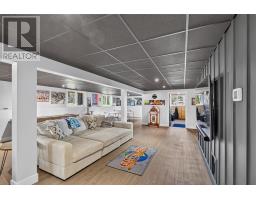34 Edgewater Lane thumbnail 36