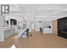 Eat in kitchen - 100 Marcella Crescent, Hamilton, ON L8K6G1 Photo 16