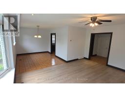 26 Murchison Crescent N, Toronto, ON M9V3P6 Photo 8