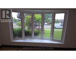 26 Murchison Crescent N, Toronto, ON M9V3P6 Photo 9