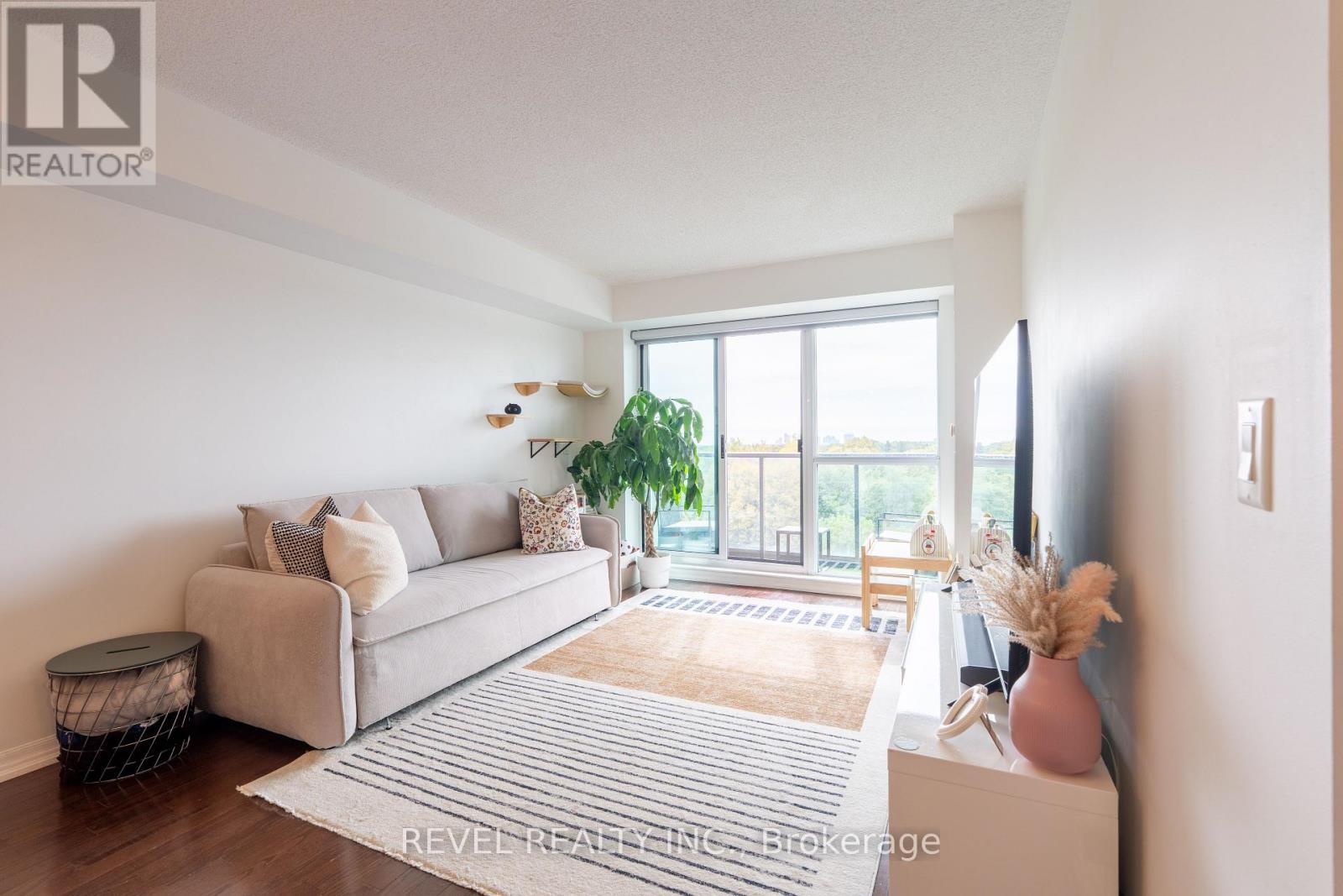 603- 1403 Royal York Road, Toronto, ON photo 1