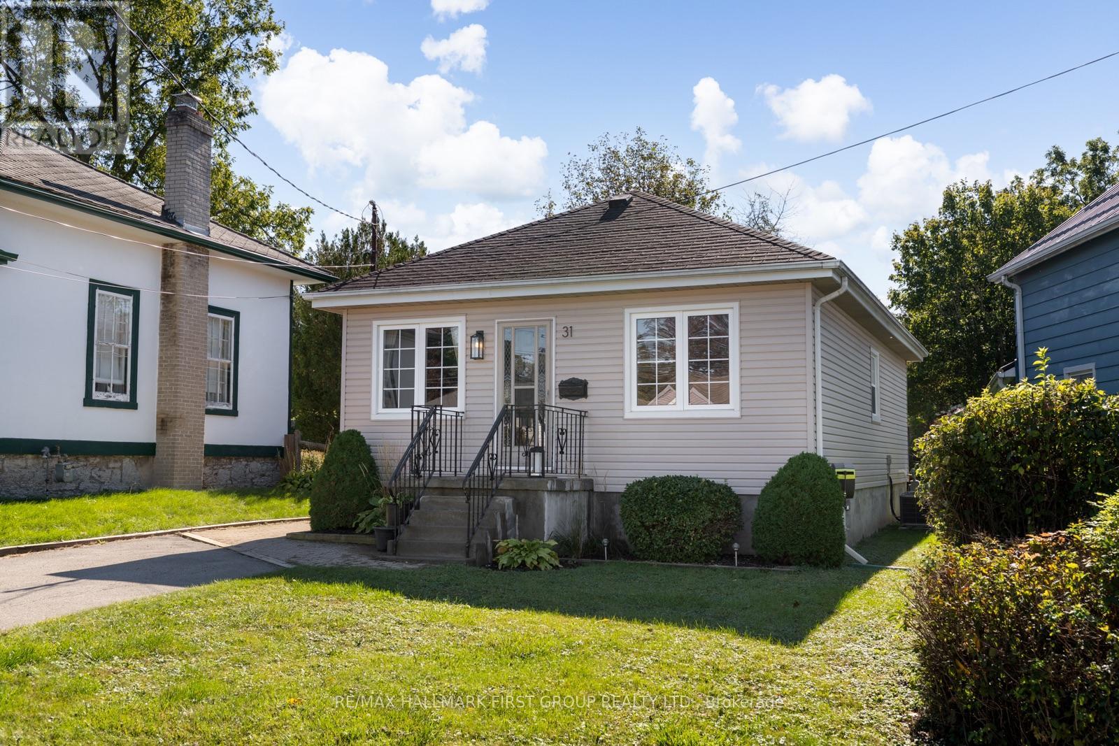 31 Harcourt Street, Port Hope, ON photo 1