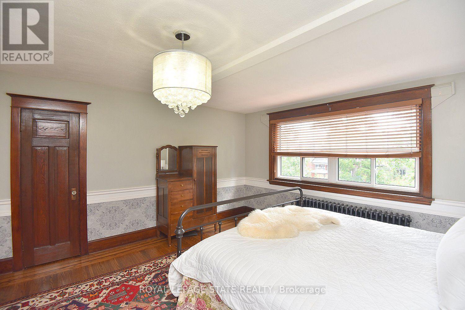 70 KENSINGTON AVENUE N - Image 30
