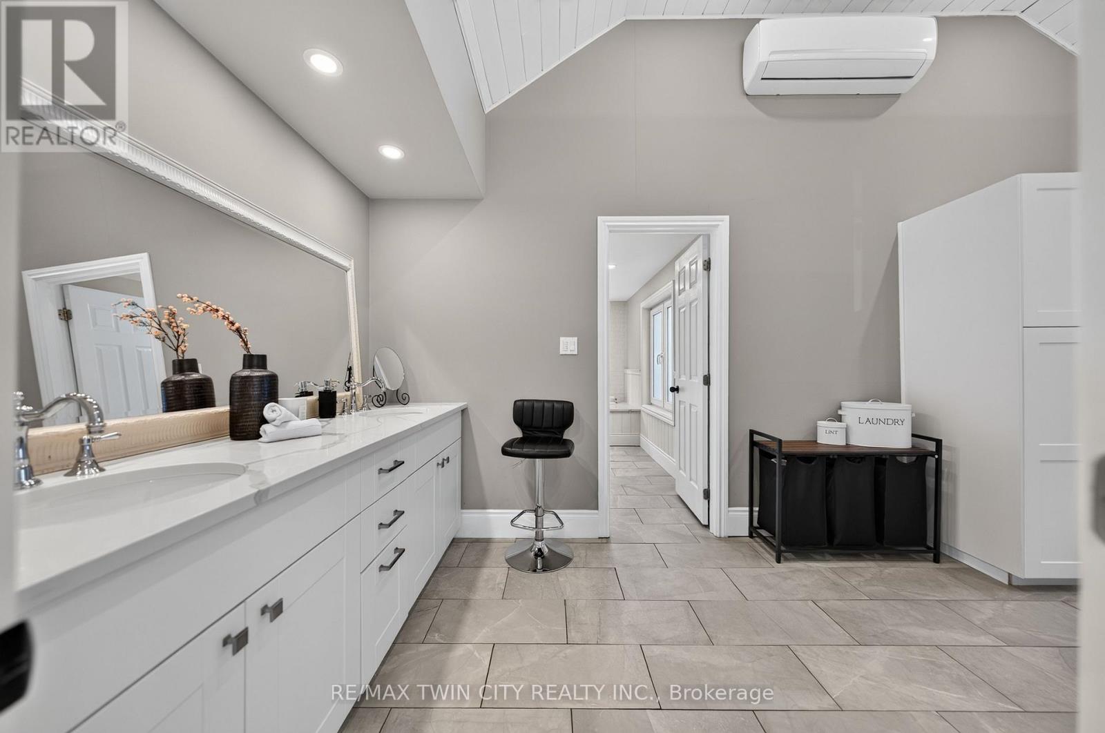 50 Roehampton Court, Kitchener, ON photo 26