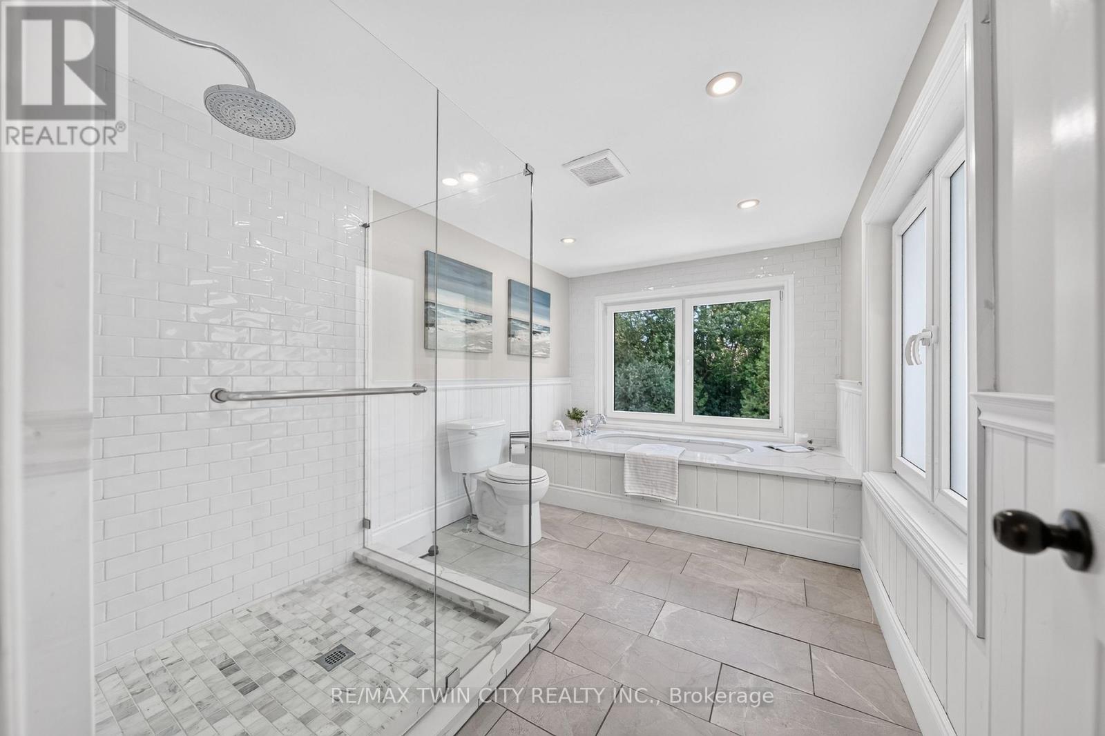 50 Roehampton Court, Kitchener, ON photo 28
