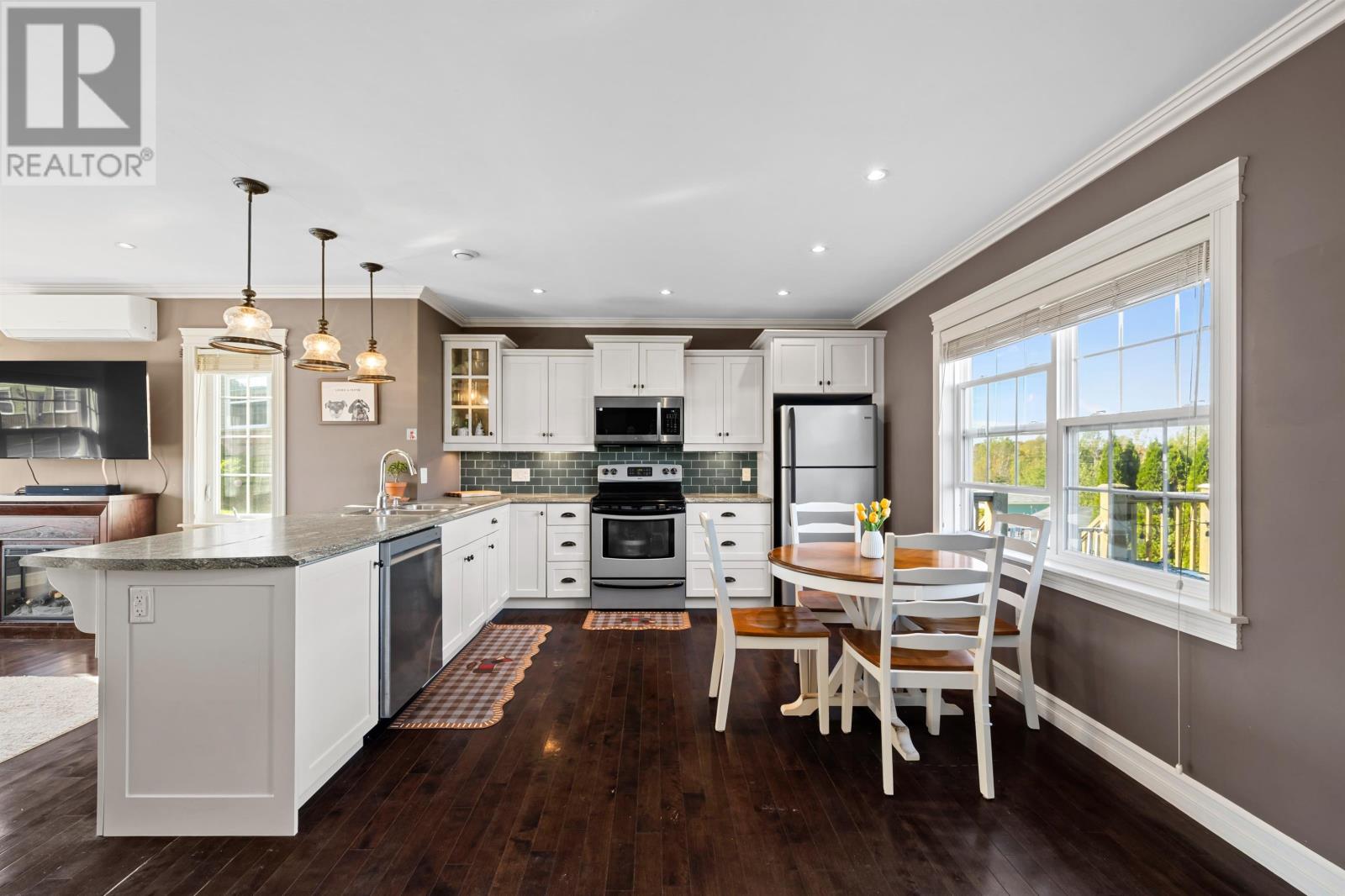 16 Edgeview Court - 10