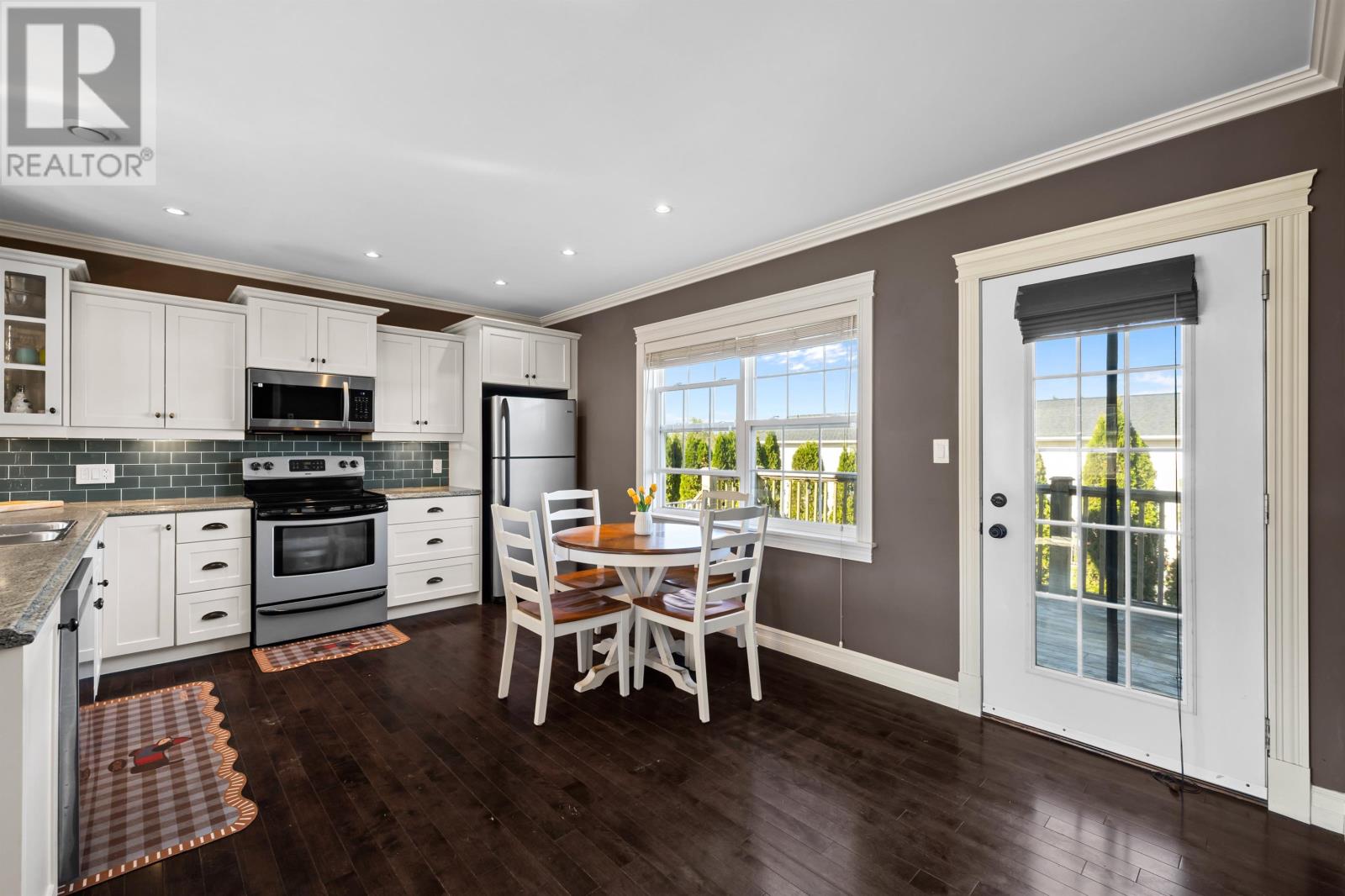 16 Edgeview Court - 11