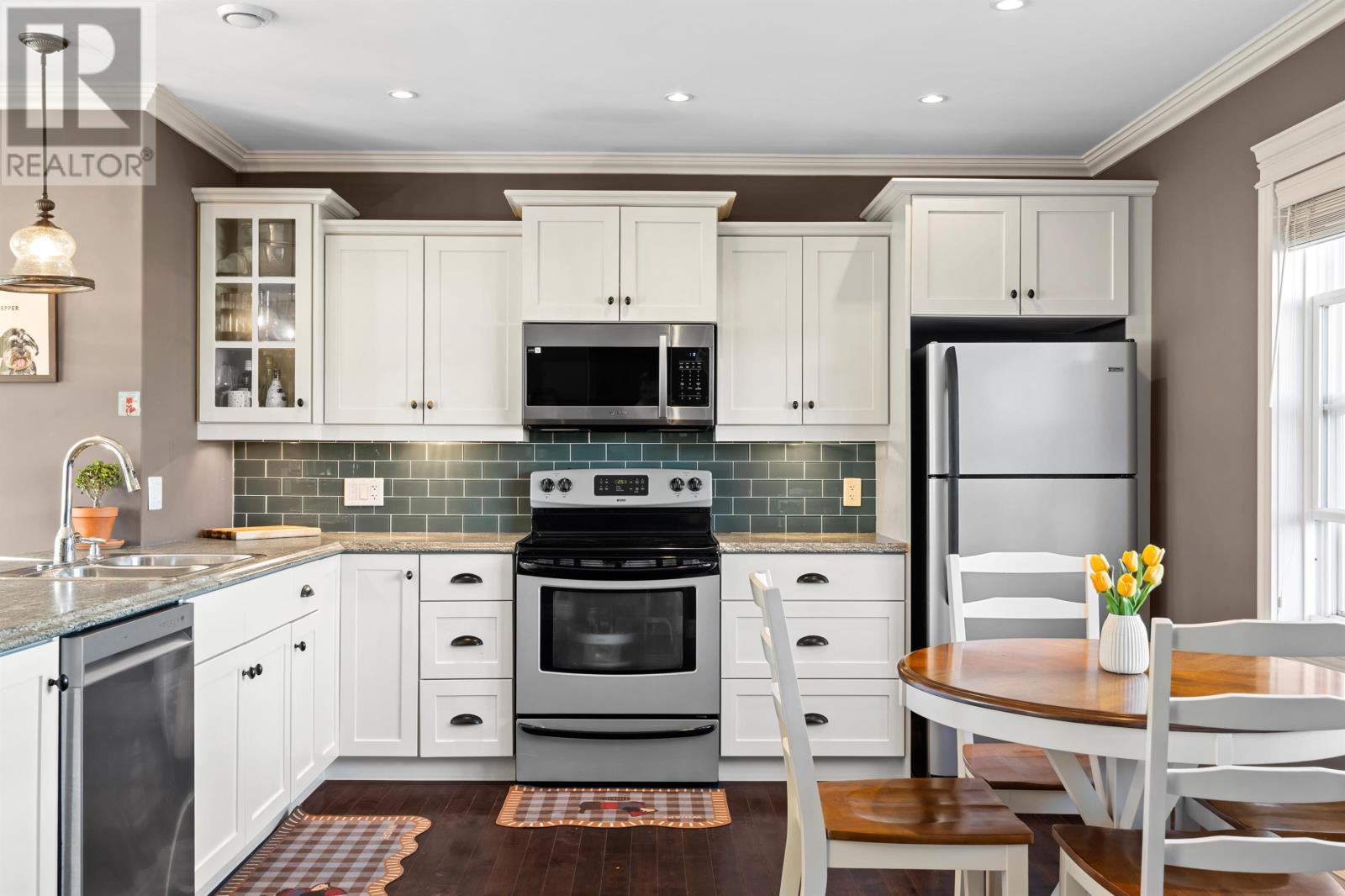 16 Edgeview Court - 12
