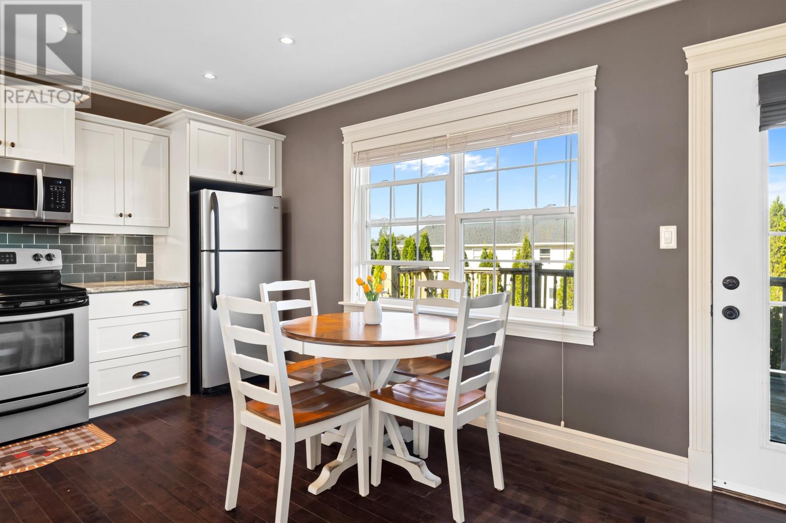 16 Edgeview Court - 13