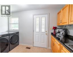 Laundry room - 268 Margaret Avenue, Wallaceburg, ON N8A2A5 Photo 12