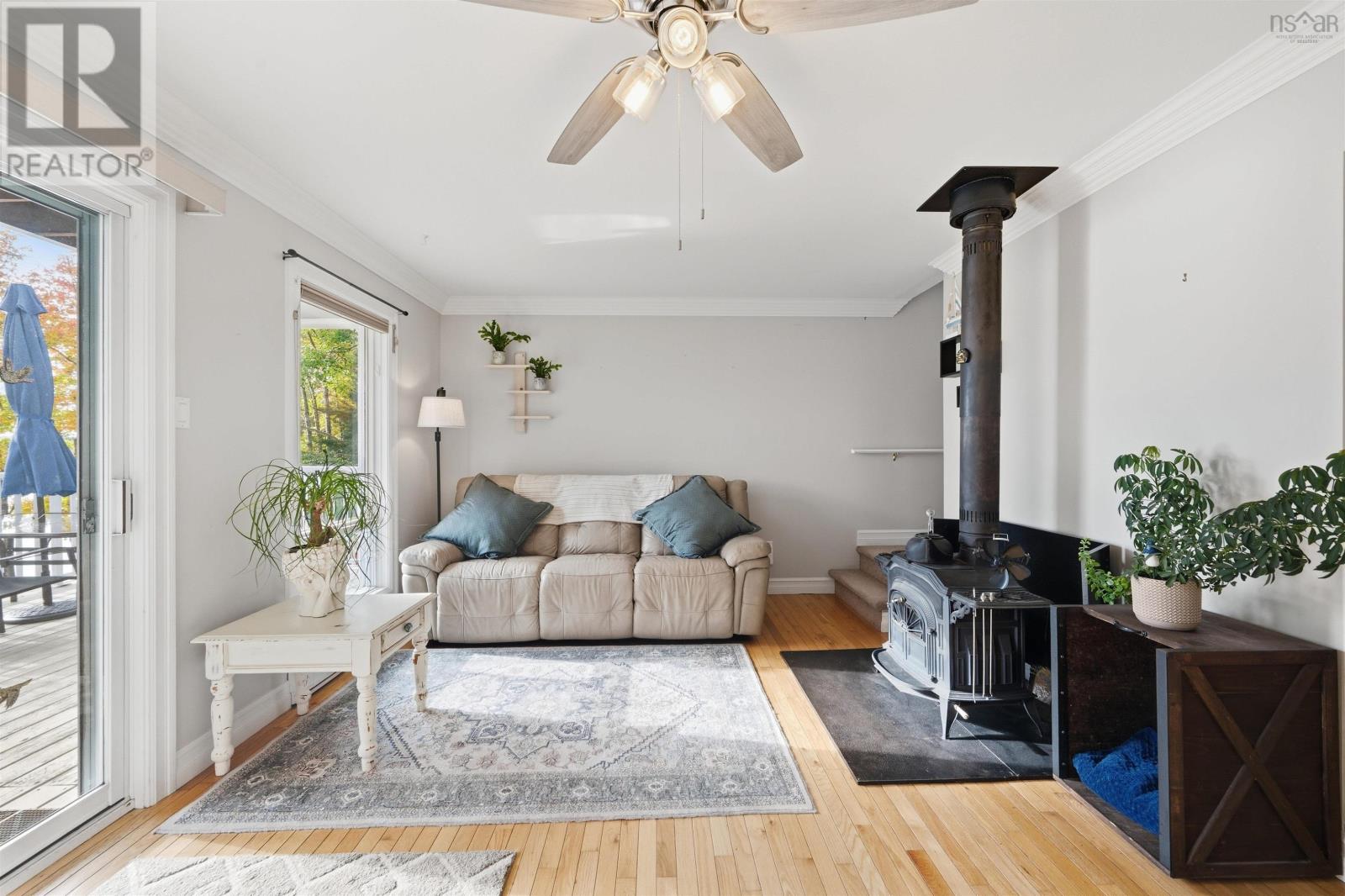 450 Lakeside Drive - Image 14