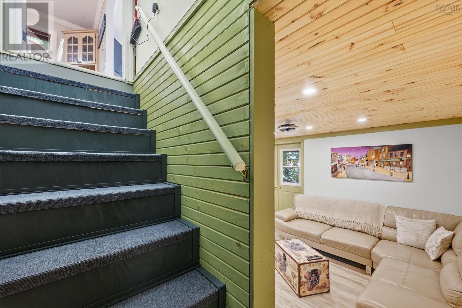 450 Lakeside Drive - Image 27