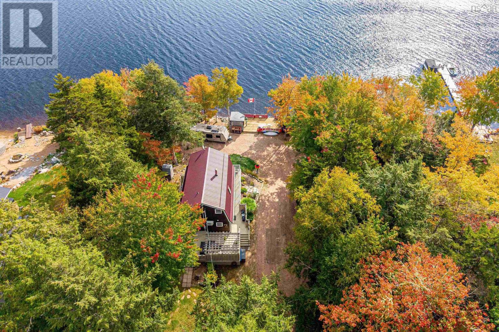 450 Lakeside Drive - Image 4