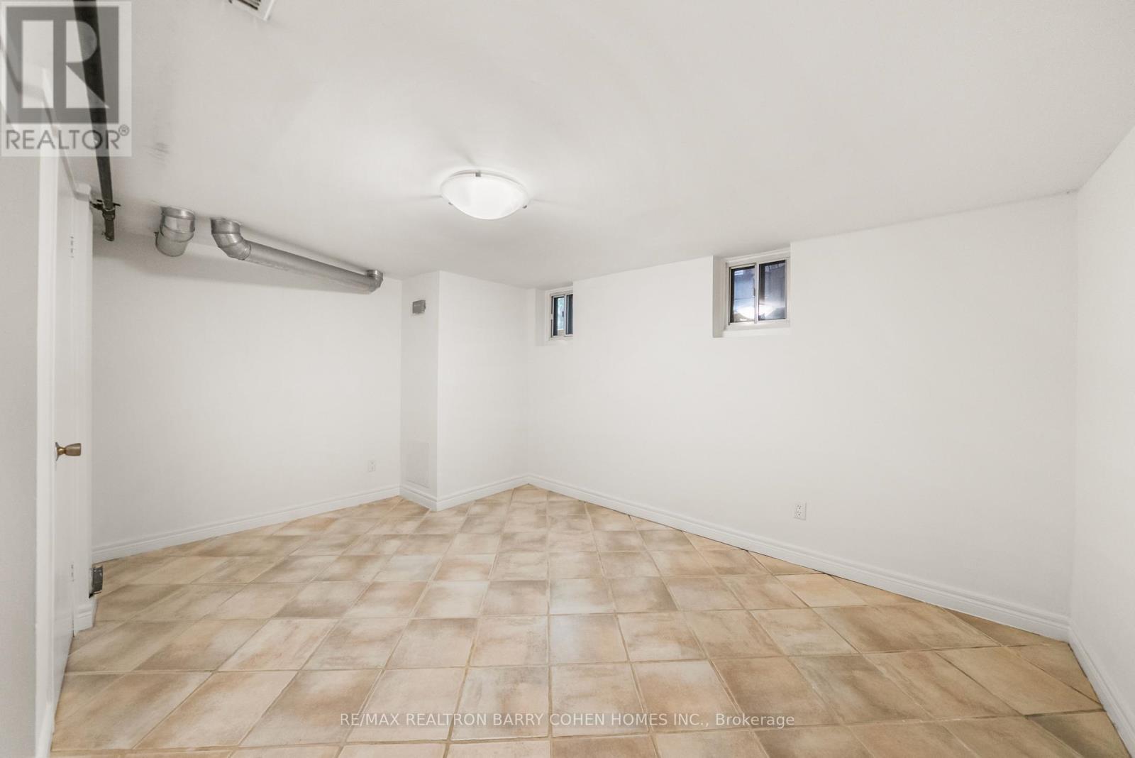 6 Nina Street — photo 28